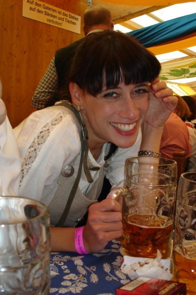 26.-28.-09.2008_Oktoberfest_077.jpg (63019 Bytes)