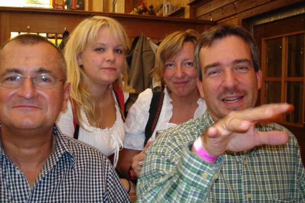 26.-28.-09.2008_Oktoberfest_117.jpg (71375 Bytes)
