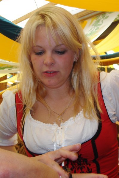 26.-28.-09.2008_Oktoberfest_125.jpg (53037 Bytes)