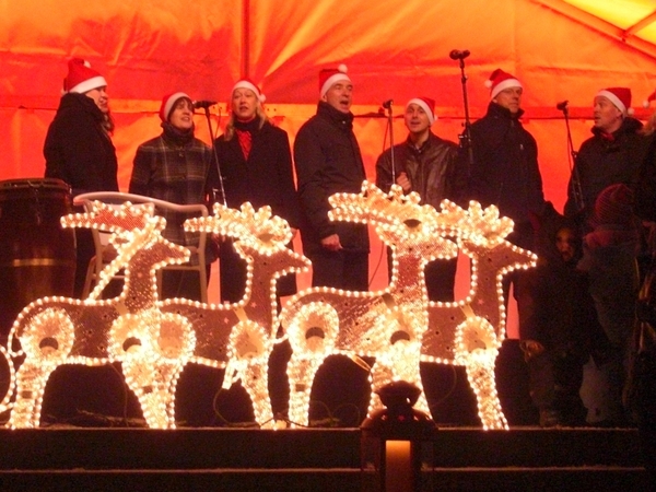 08.12.2012_Weihnachtsmarkt_4.jpg (225078 Bytes)